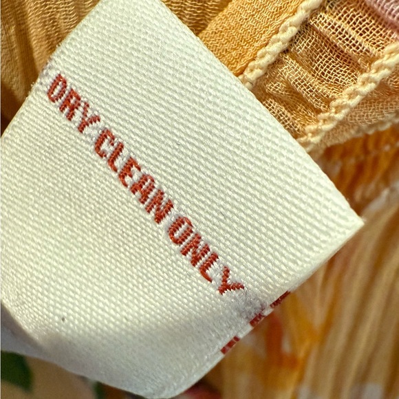 Sundance 100% Silk Floral Blouse RV $125 - Picture 3 of 3